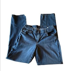 Lee STRAIGHT womens medium wash jeans. Size 8